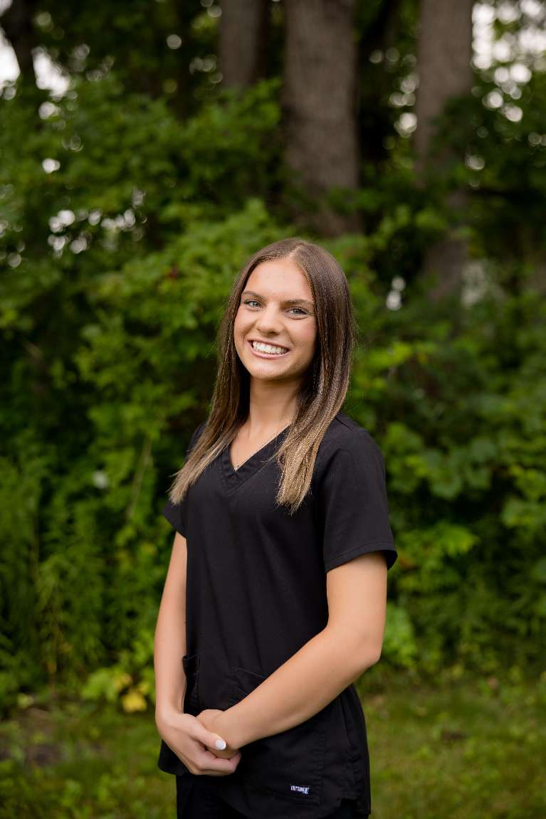 Mckenzie - Dental Assistant